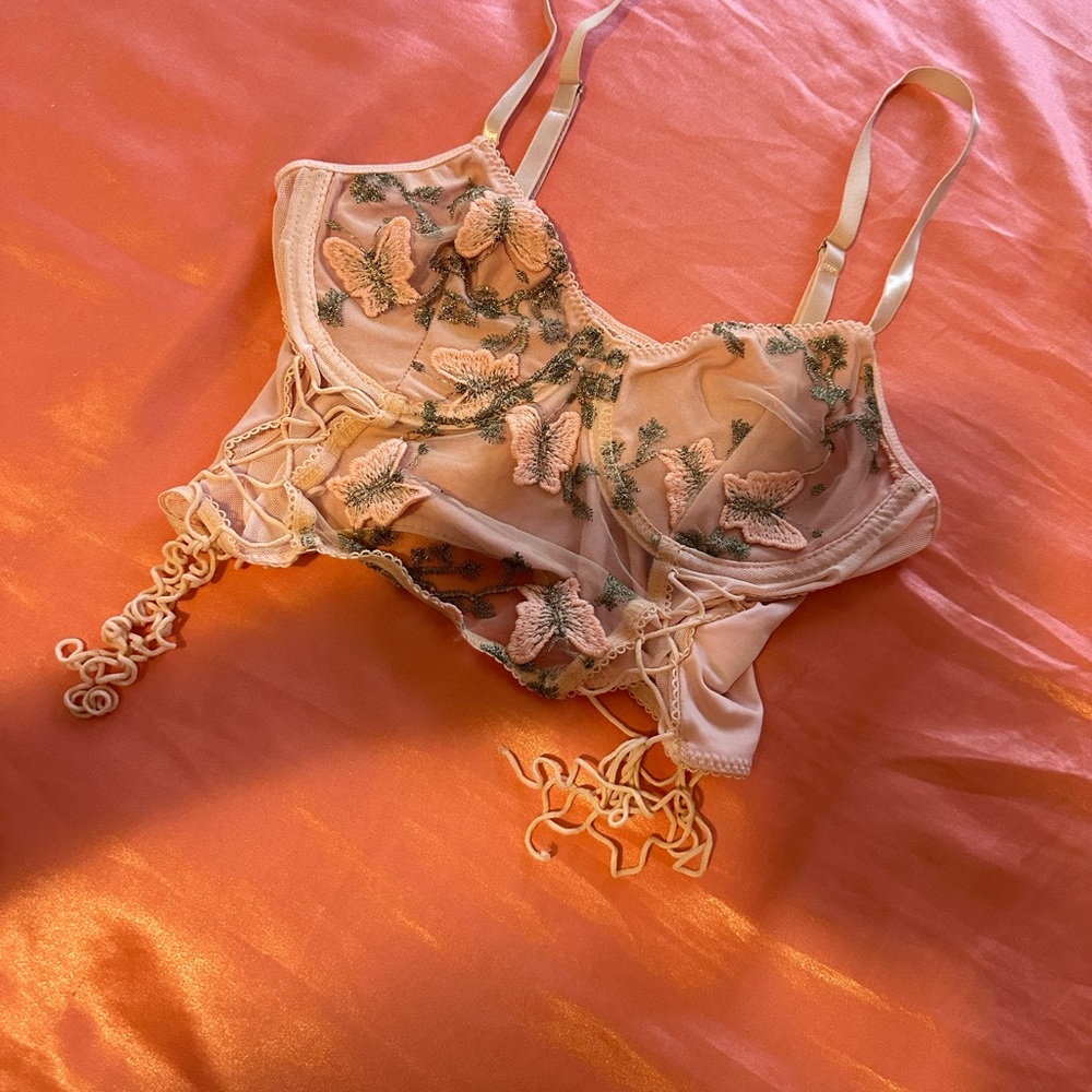 SHEIN Pink Butterfly Embroidered Crop Top